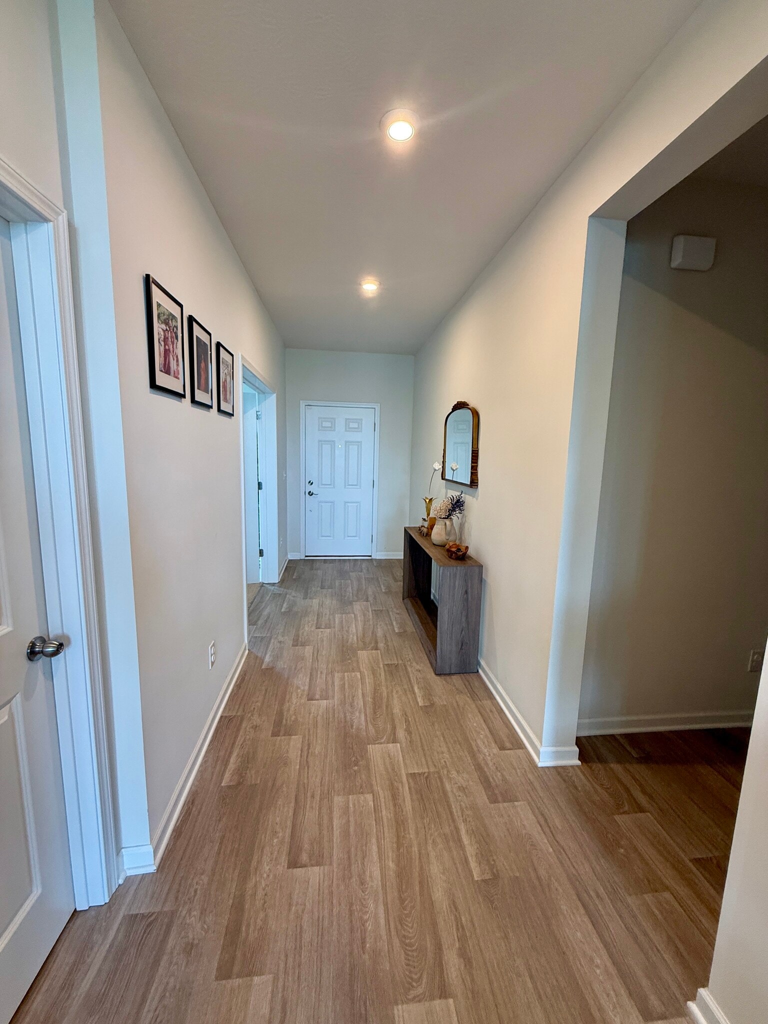 Foyer - 2062 Broccoli Dr