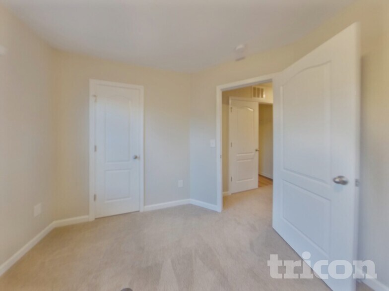 Building Photo - 808 Gunnar Dr