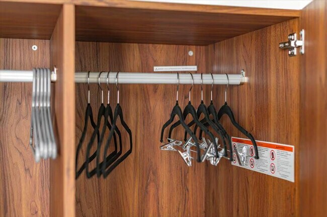 Building Photo - 1701 Alton Rd