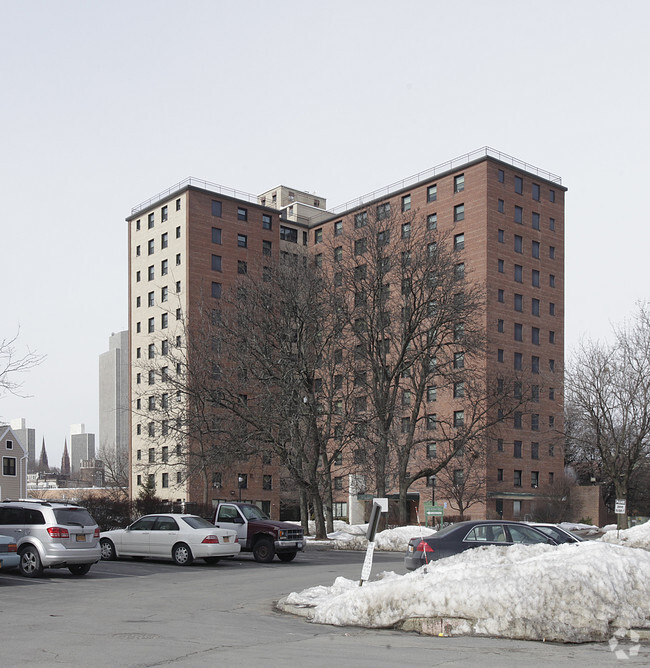 Primary Photo - Steamboat Square