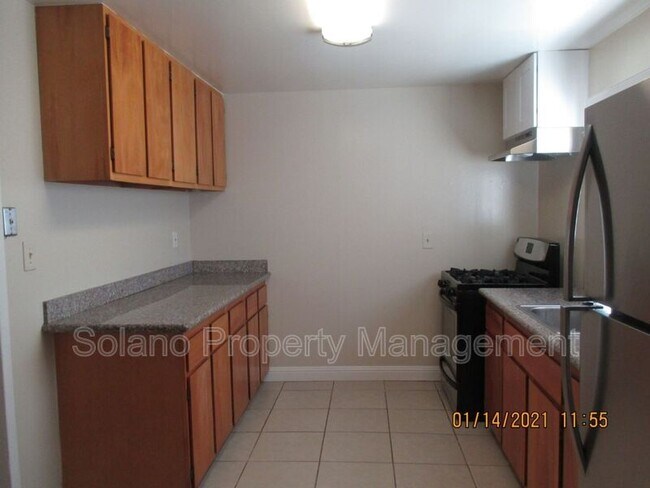 Building Photo - 721 Broadway St