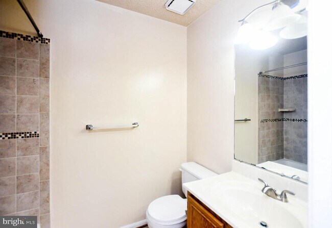 Building Photo - 7234 Tamo Ct