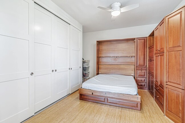 Building Photo - Top-Floor Corner Condo Near Downtown Palo ...