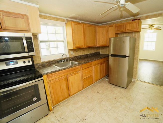 Building Photo - 2059 Otis Wallace Ln