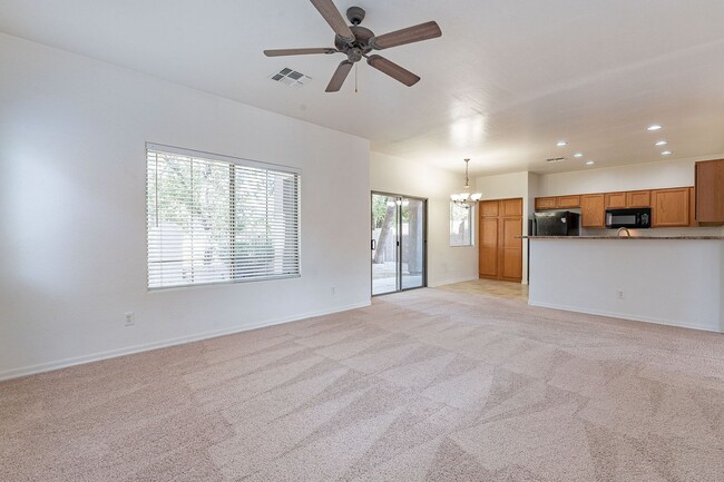 Building Photo - Charming Gated Community Chandler Home wit...