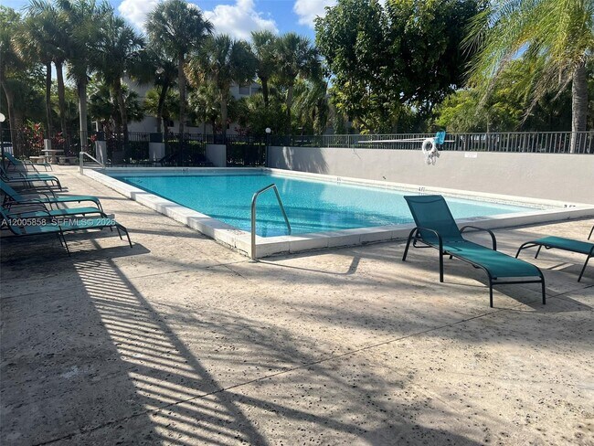 Building Photo - 13240 SW 88th Ln