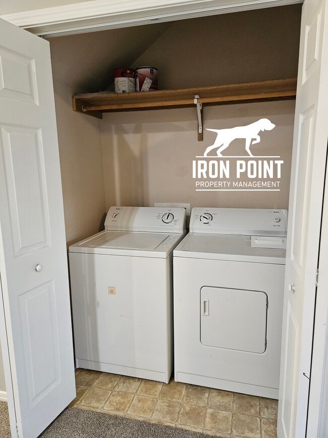 Building Photo - 35WHITEOAK