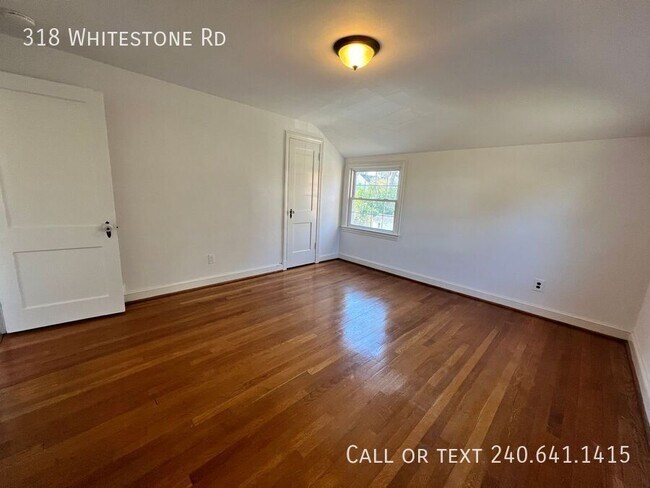 Building Photo - 318 Whitestone Rd