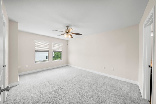 Building Photo - 5980 Callaway Cir