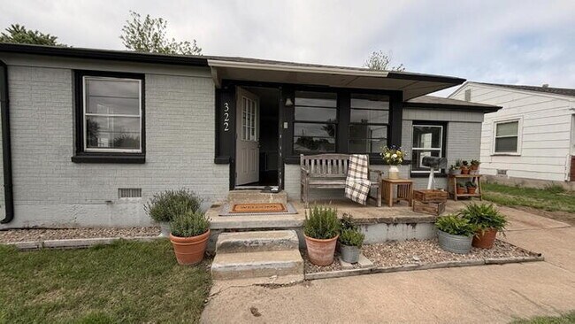 Building Photo - Vintage Charm Meets Outdoor Living