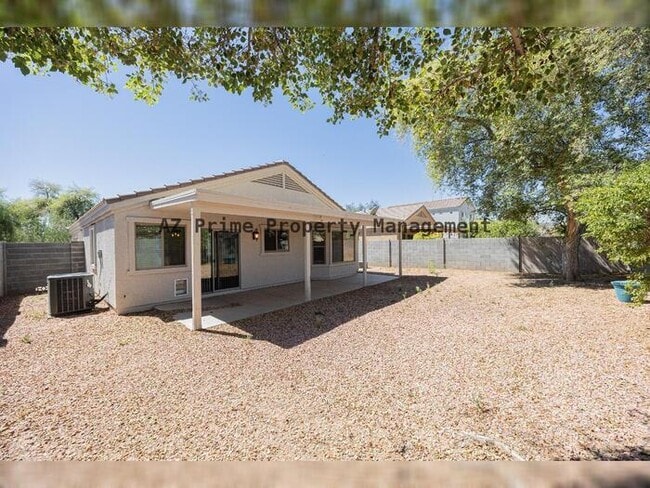 Building Photo - 17432 W Calavar Rd