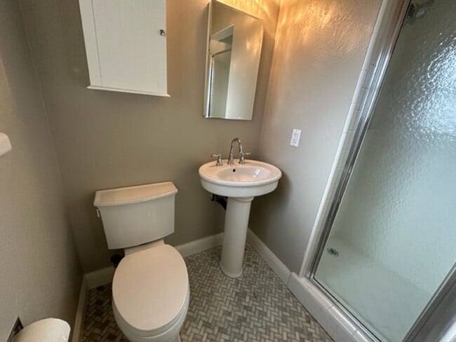 Building Photo - Home for Rent in South Woodland with Solar