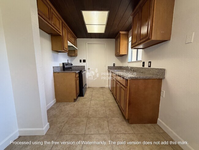 Building Photo - 5656 Odea Dr