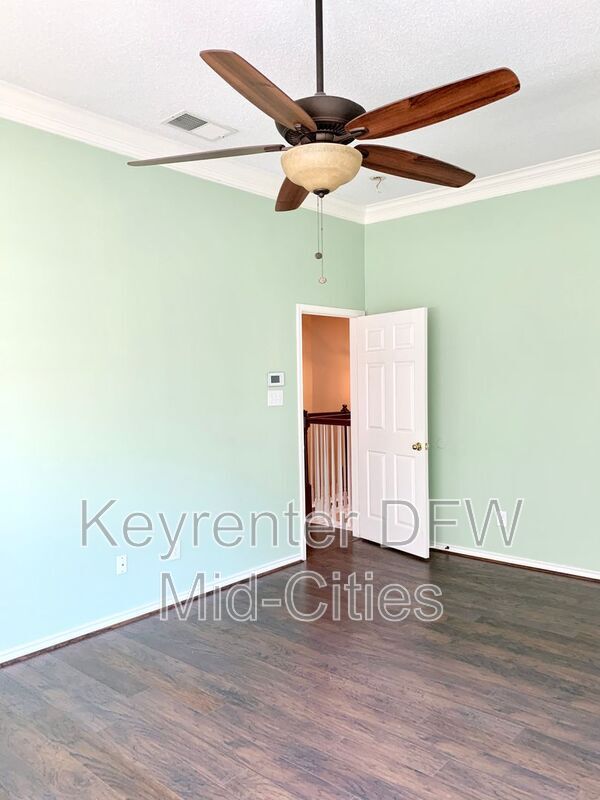 Building Photo - 8702 Saddlehorn Dr