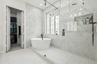 Building Photo - 628 Four Stones Blvd