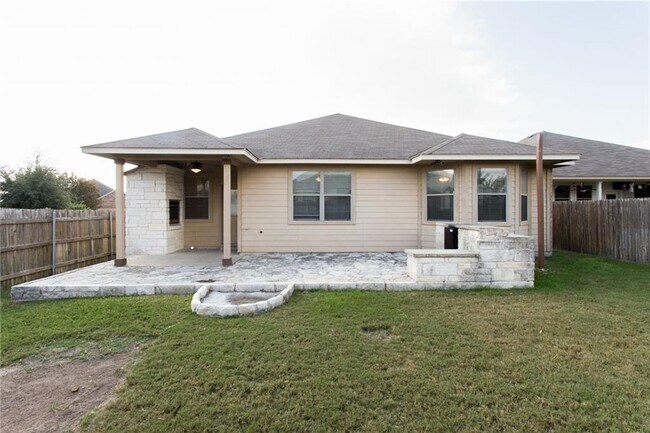 Building Photo - 1334 Grande Mesa Dr