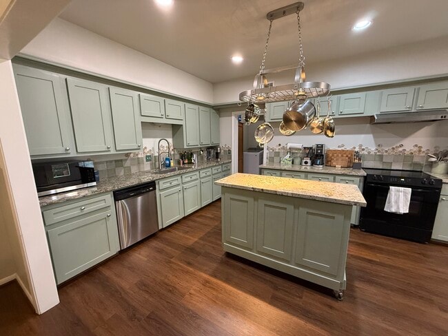 Building Photo - 14045 Cashel Forest Dr