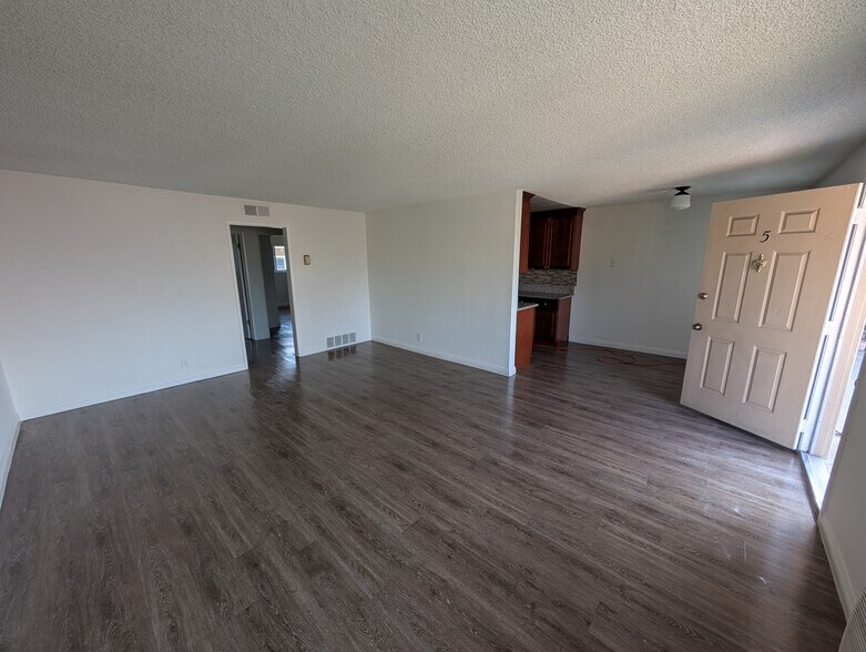 Building Photo - 383 N Prospero Dr