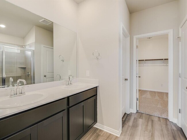 Building Photo - 112 Capella Wy