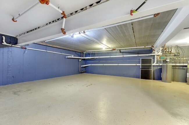 Building Photo - 22 Vela Way