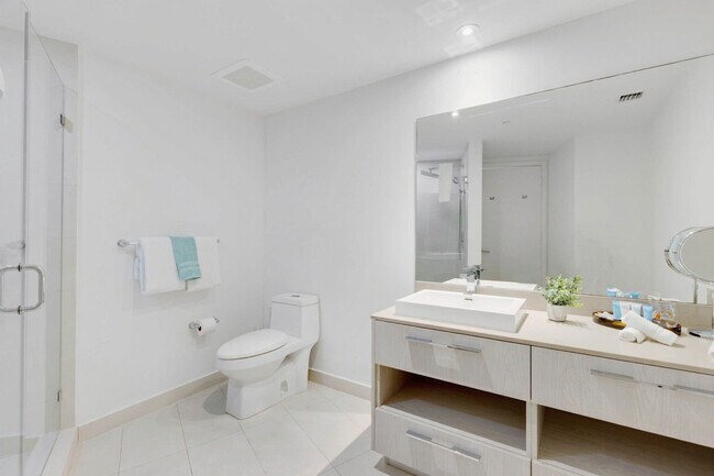 Building Photo - 4111 S Ocean Dr