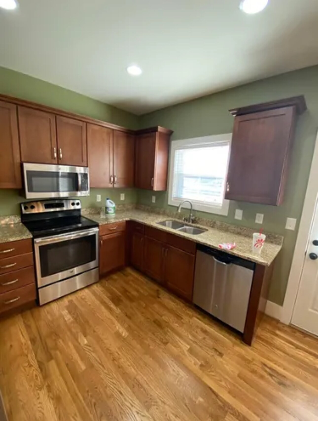 Kitchen - 22 Twin Oaks Dr