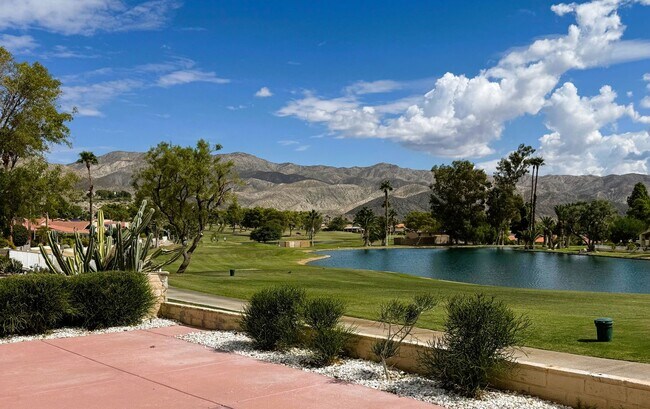 Building Photo - MLCC 3 Bedroom 2 Bath