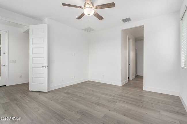 Building Photo - 7276 S 22nd Ln