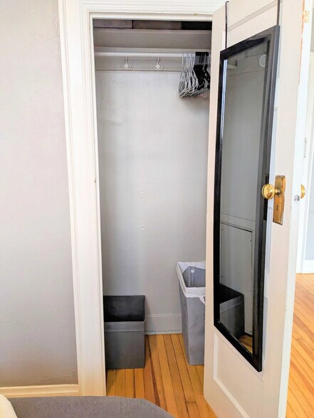 Building Photo - 1660 N Gaylord St