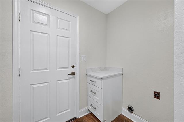 Building Photo - 4610 Bellefontaine Ct