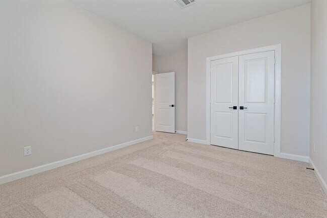 Building Photo - 1031 Rosewood Trl