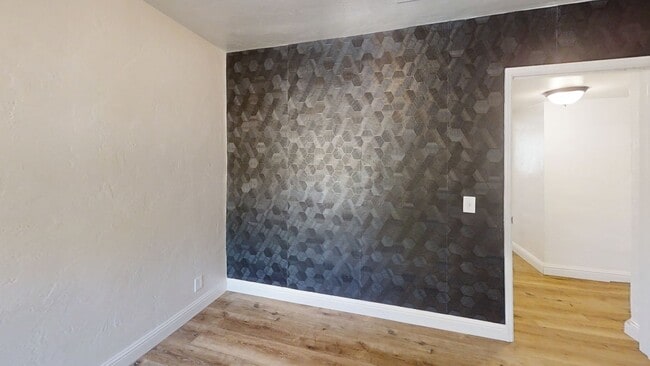 Building Photo - Fresh 3BR/2BA • Pet Friendly • Garage • Mo...