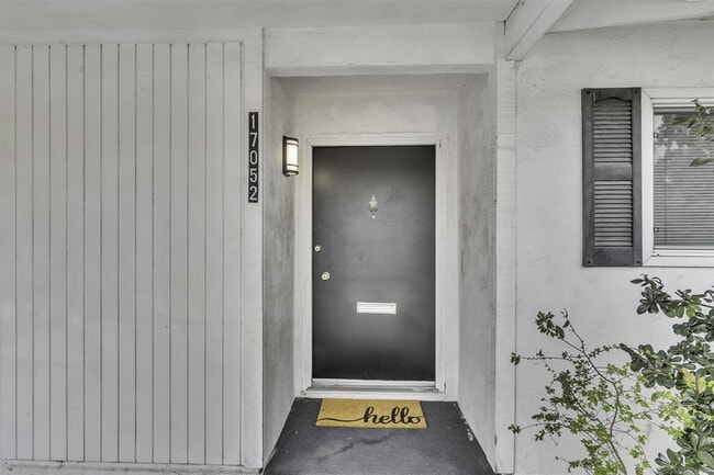 Building Photo - FULLY FURNISHED Mid-Century Modern 3 Bed R...