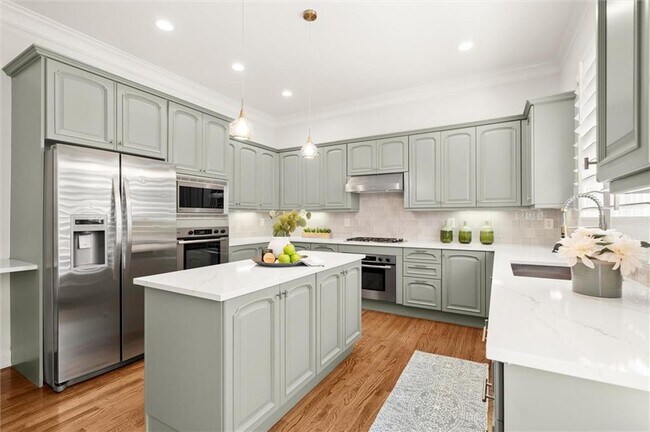 Building Photo - 2317 St Davids Square