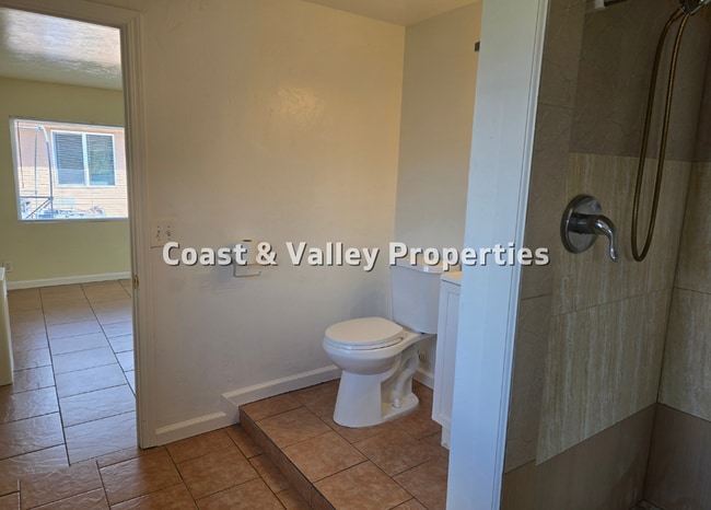 Building Photo - South Salinas home for RENT!!!