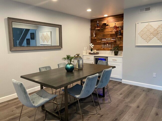 Dining Area and Wine Bar - 385 Sunrise Cir