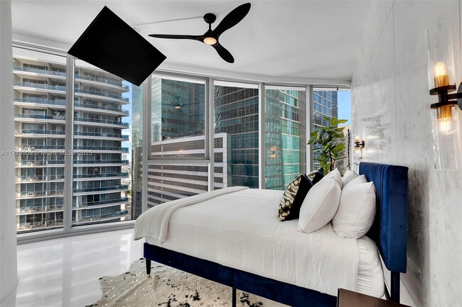 Building Photo - 300 Biscayne Blvd Way