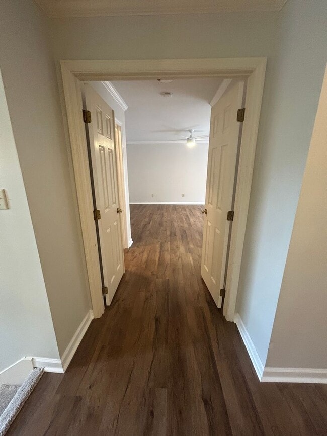 Building Photo - 4-Bedroom Gem Near Downtown Huntsville – N...