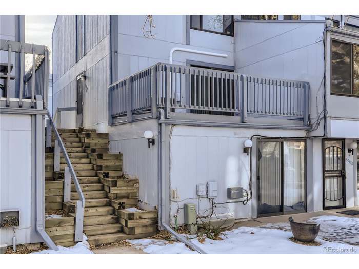 Building Photo - 15065 E Louisiana Dr