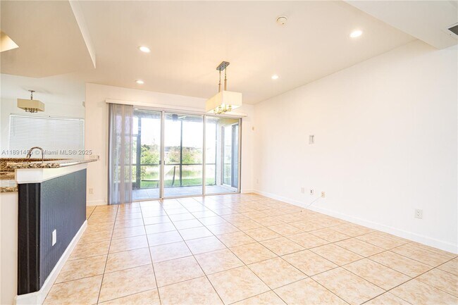 Building Photo - 8231 NW 127th Ln