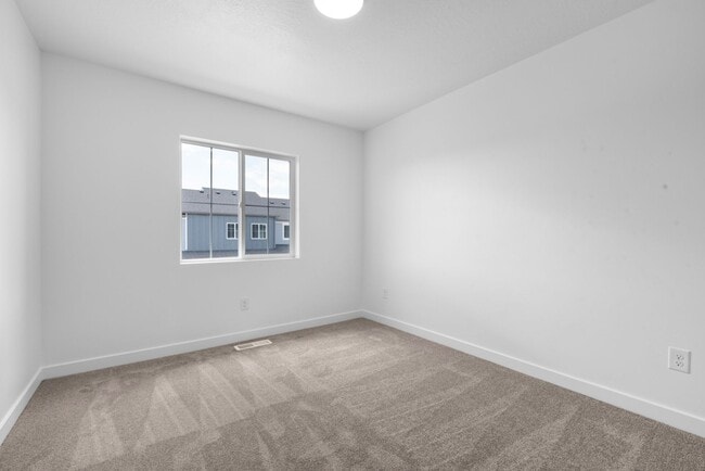 Building Photo - Dry Creek Highlands Towns - 6606