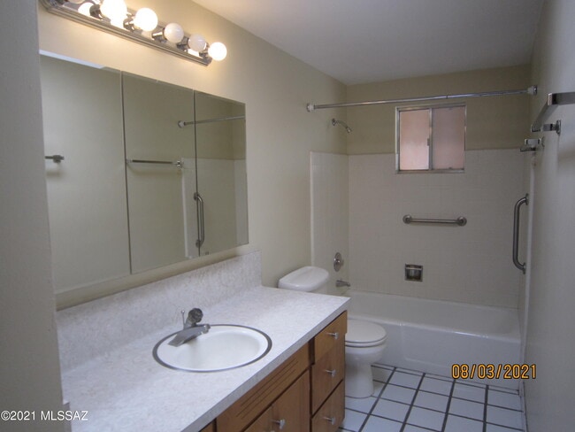 Building Photo - 2502 N Broken Arrow Trail