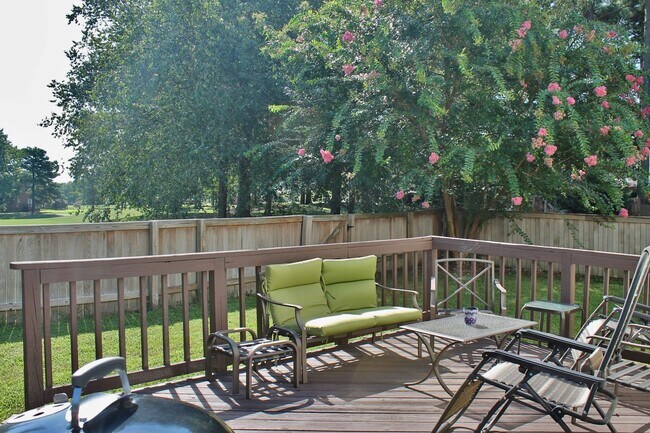 Building Photo - Golf Course Lot!! 4-Bedroom Home in Cypress Point!! Fenced Backyard & Dog Friendly!