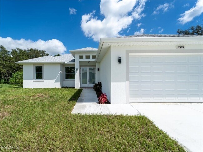 Building Photo - 1508 Hibiscus Ave