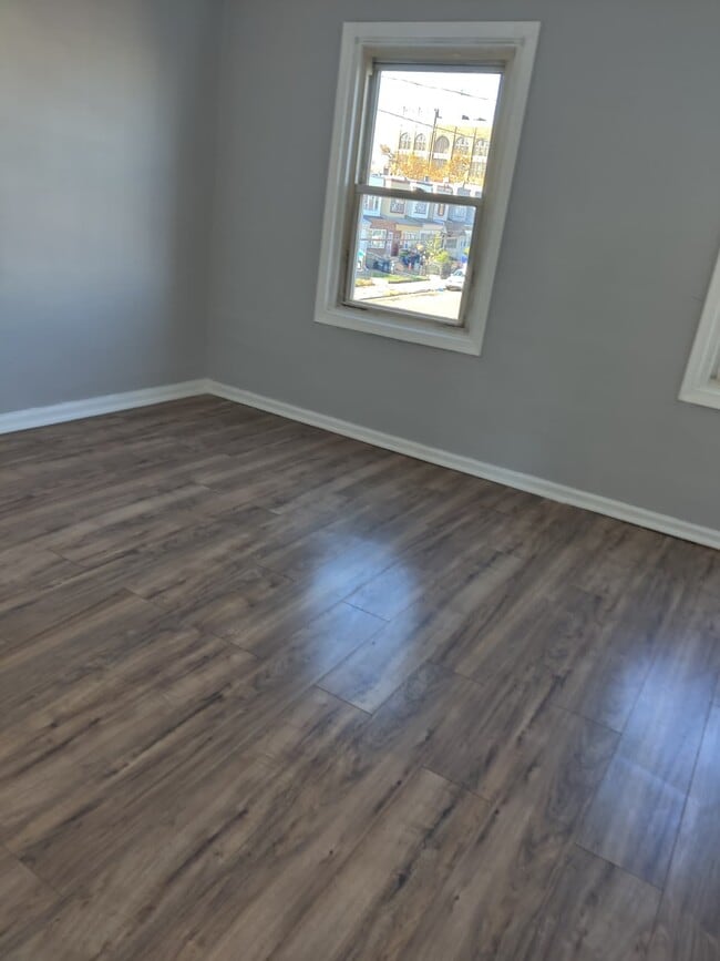 Building Photo - 6546 Theodore St