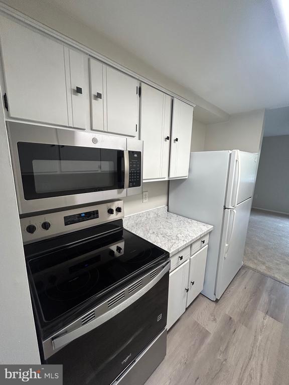 Building Photo - 7051 Knighthood Ln