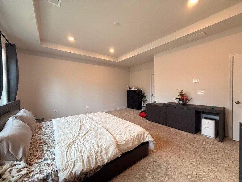 Building Photo - 451 Carmichael Cir