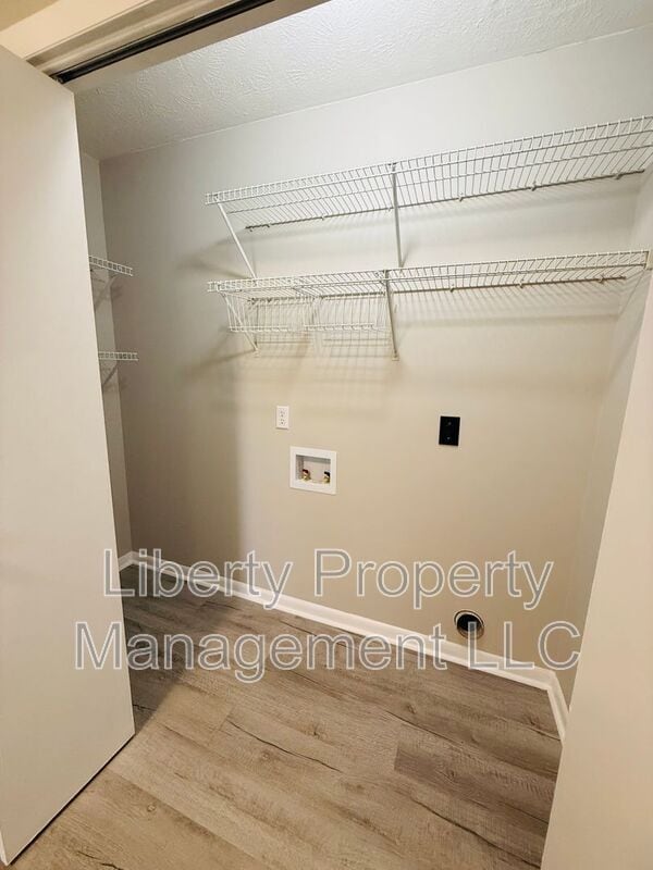 Building Photo - 664 Bartons Landing Pl