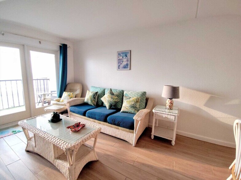 Building Photo - 5605 Gulf Blvd