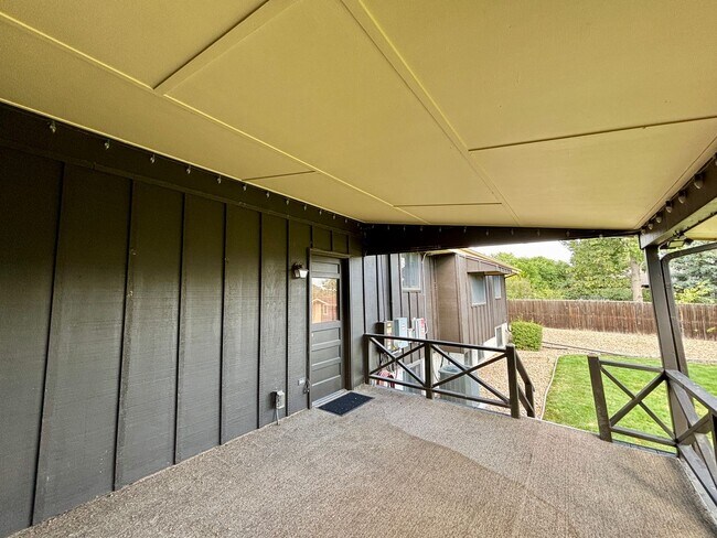 Building Photo - 2ND MONTH FREE FOR LEASE STARTING BY OCTOB...